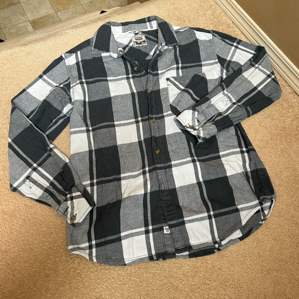 Women’s flannel TNA